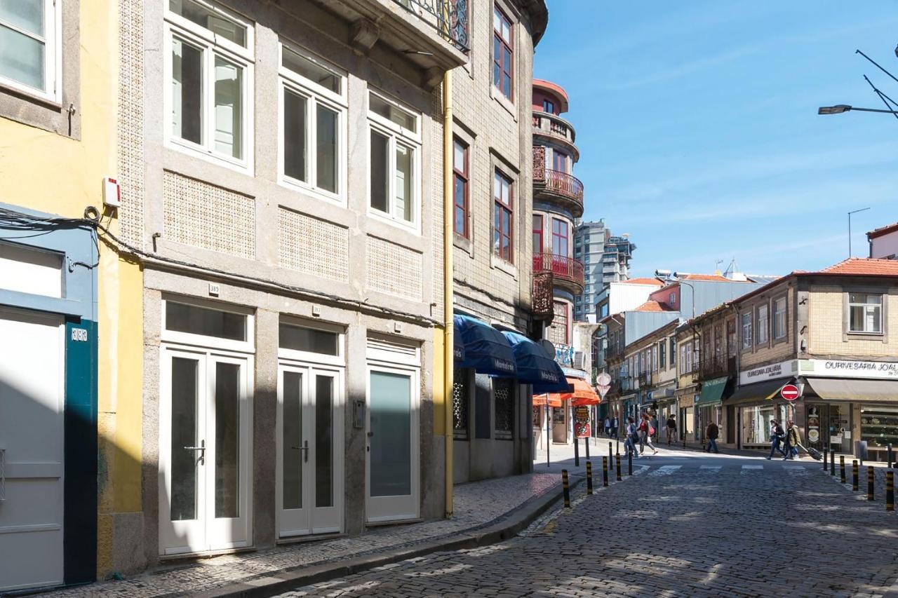 Central Superb Flat W/ Ac & Balcony By Lovelystay Porto Eksteriør billede